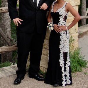 Long black prom dress v neck xs size 0 embroidered